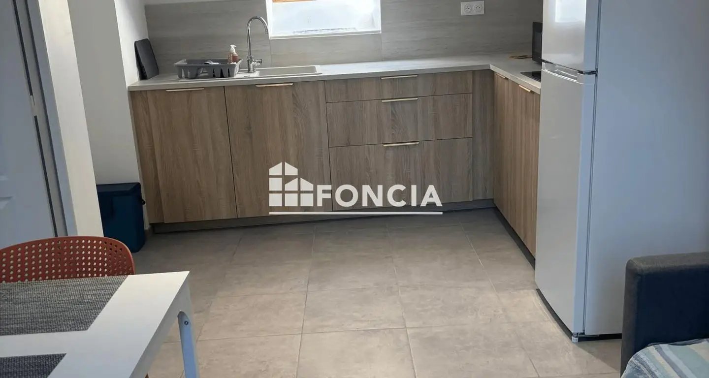 Appartement à louer, 27m², Loué