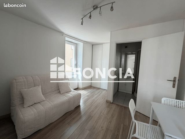 Appartement à louer, 15m², Angoulême