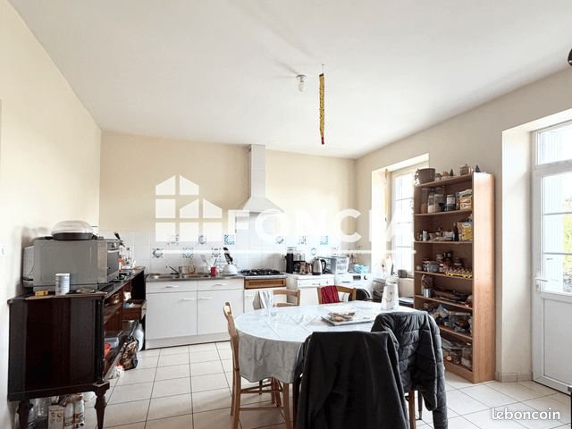 Maison à louer, 86m², Saint-Pierre-des-Échaubrognes