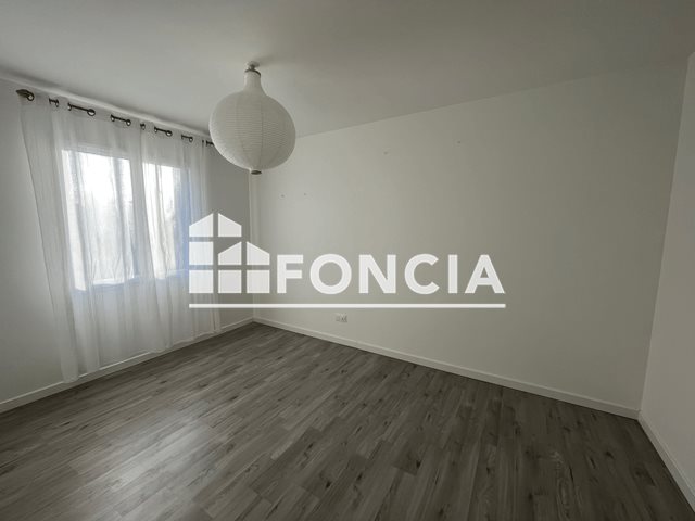 Maison à louer, 110m², Aubigné-Racan