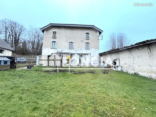 Appartement à louer, 87m², Saint-Geoire-en-Valdaine