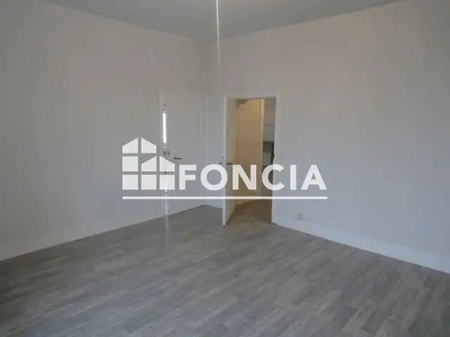 Appartement à louer, 74m², Vinay