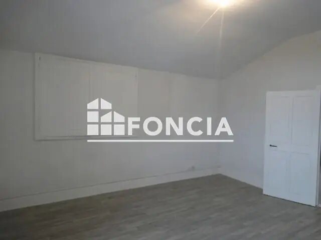 Appartement à louer, 74m², Vinay
