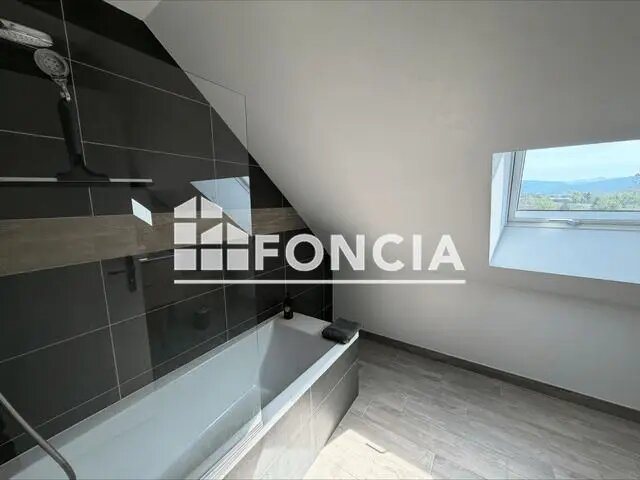 Appartement à louer, 94m², Vimines