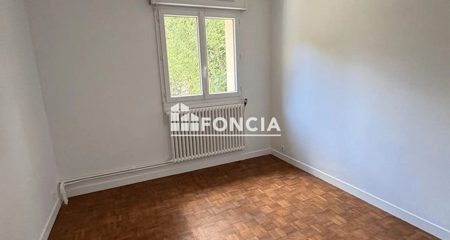 Maison à louer, 80m², Villeneuve-sous-Dammartin