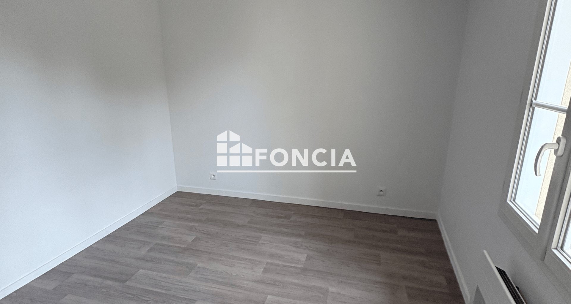 Appartement à louer, 44m², Villeneuve-sous-Dammartin