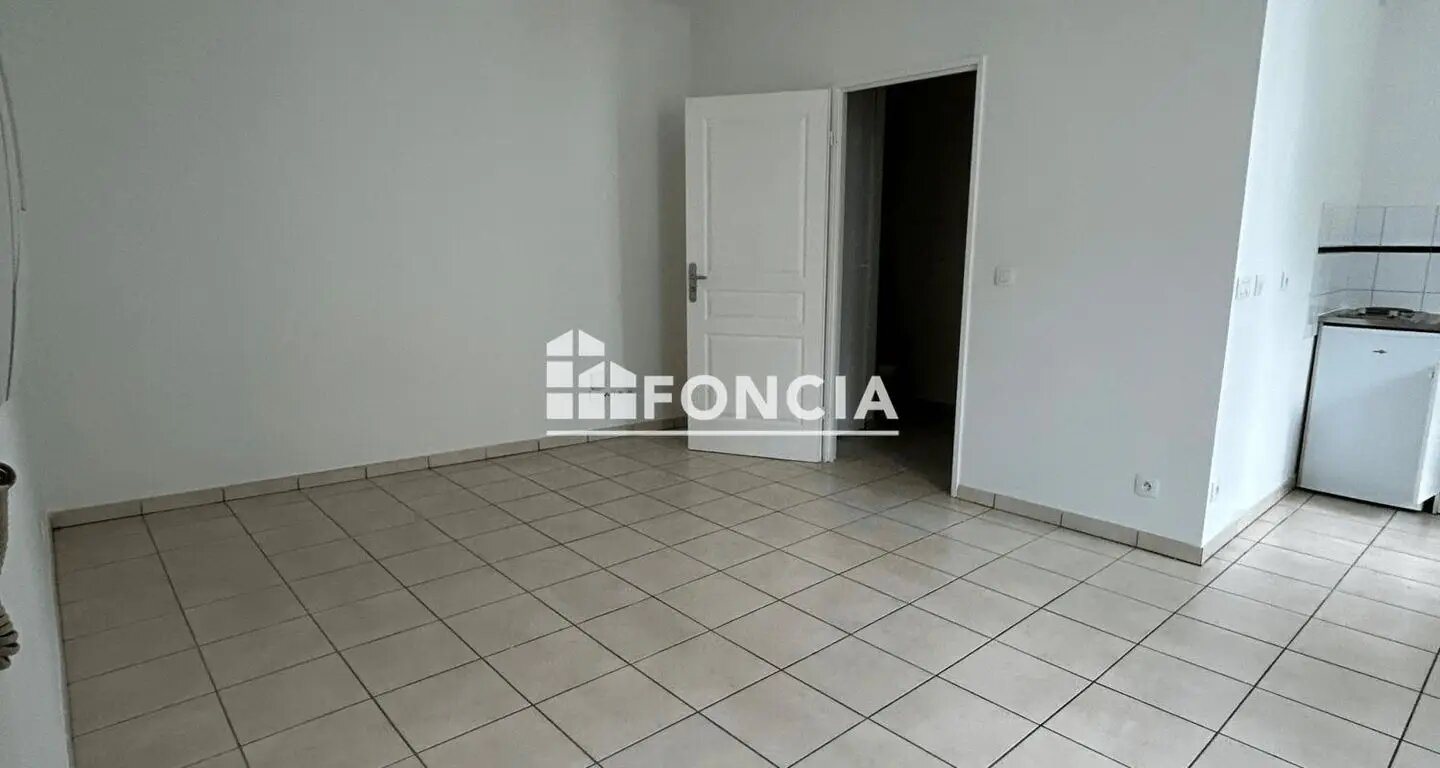 Appartement à louer, 26m², Gières