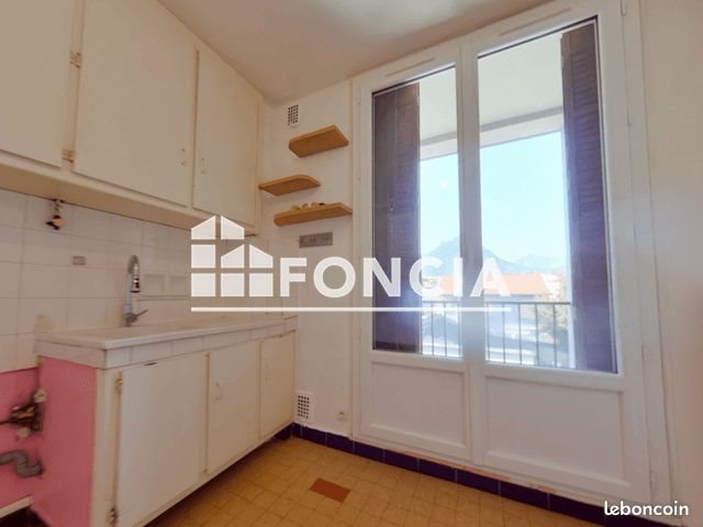Appartement à louer, 77m², Grenoble