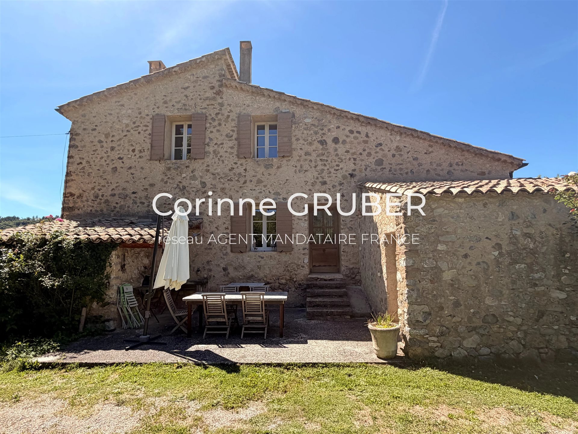 Maison à vendre, 210m², Thoard