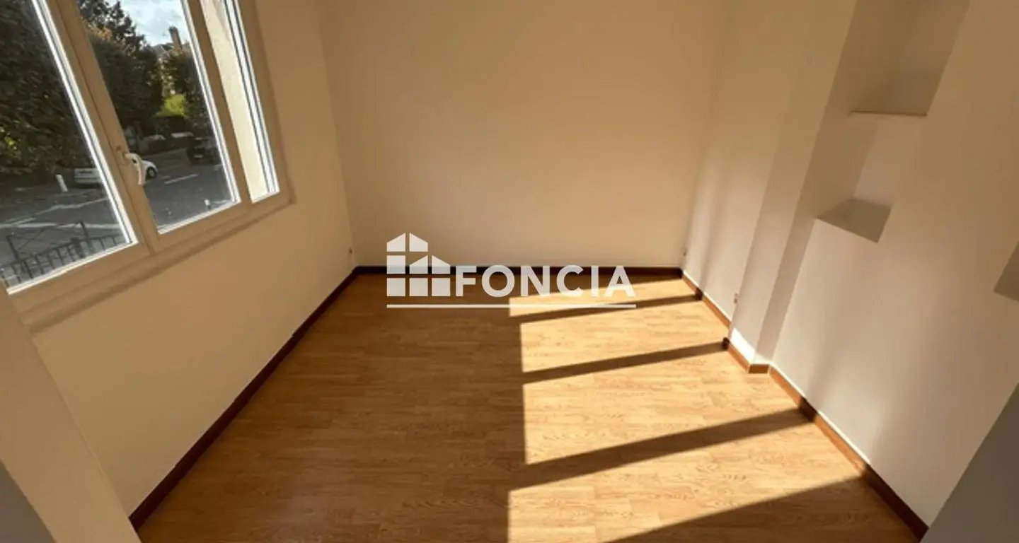 Appartement à louer, 70m², Antony
