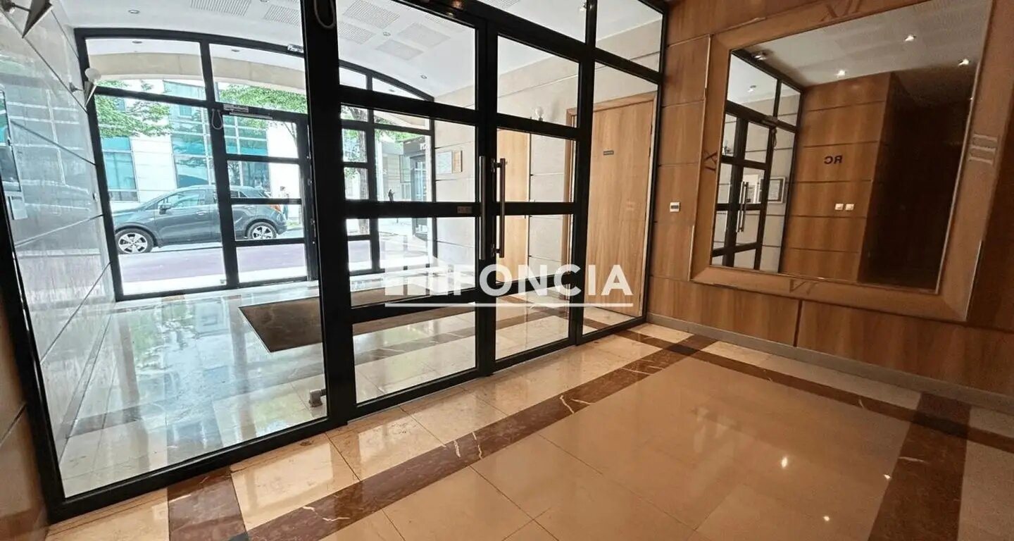 Appartement à louer, 66m², Issy-les-Moulineaux