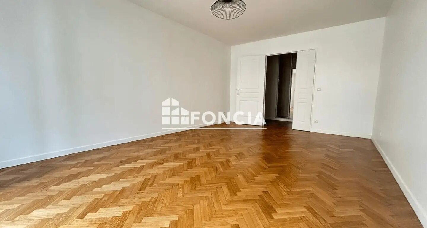 Appartement à louer, 66m², Issy-les-Moulineaux