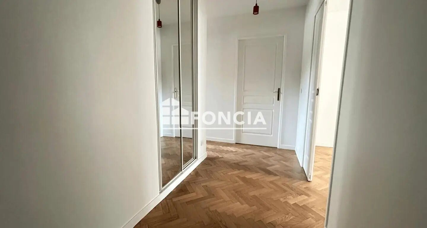Appartement à louer, 66m², Issy-les-Moulineaux