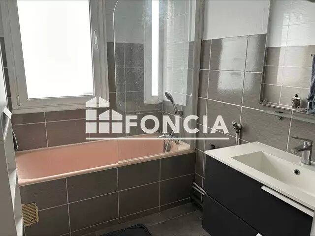 Appartement à louer, 72m², Saint-Martin-d'Hères