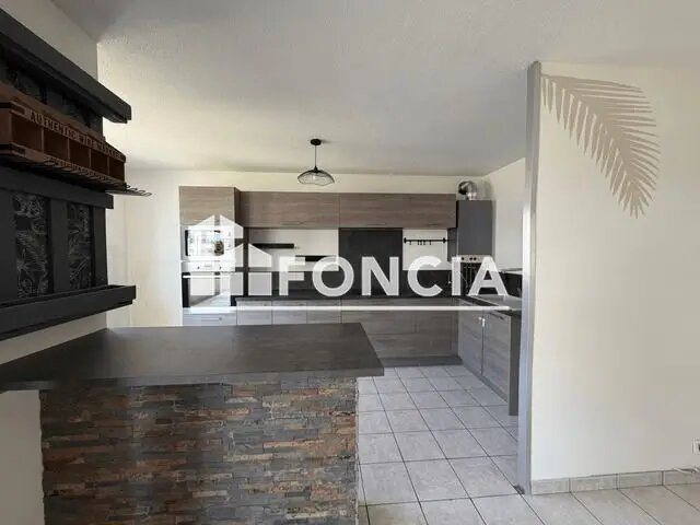 Appartement à louer, 81m², Saint-Martin-d'Hères