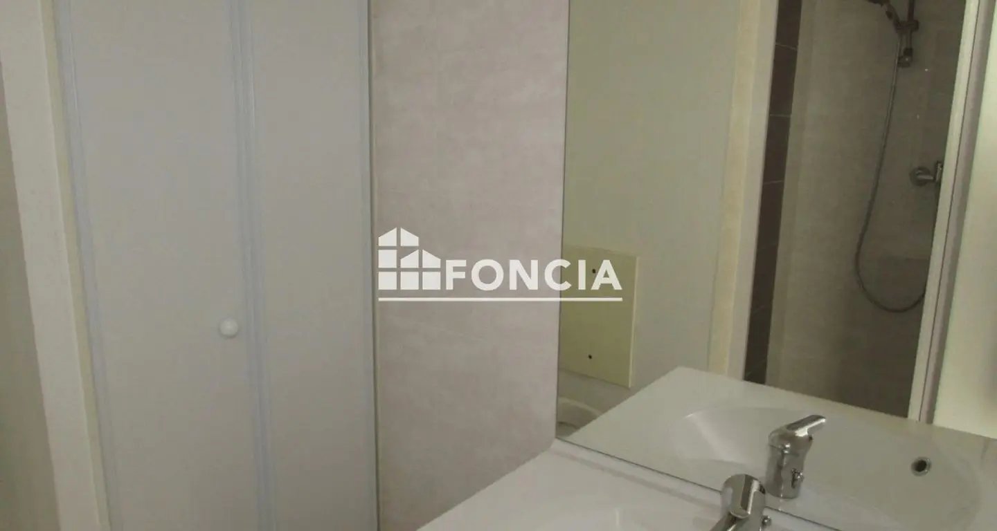 Appartement à louer, 18m², Saint-Martin-le-Vinoux