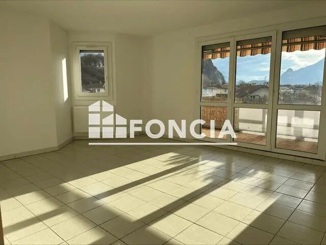 Appartement à louer, 73m², Claix