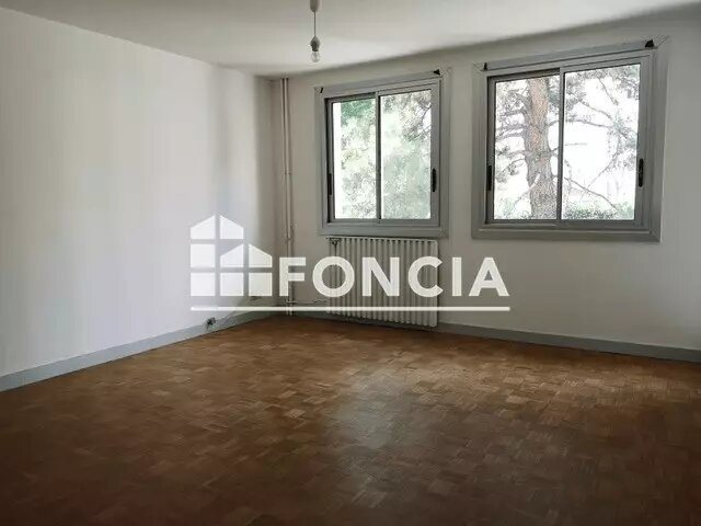 Appartement à louer, 77m², Fontaine