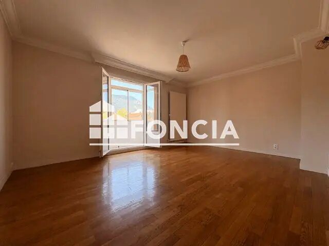 Appartement à louer, 54m², Fontaine