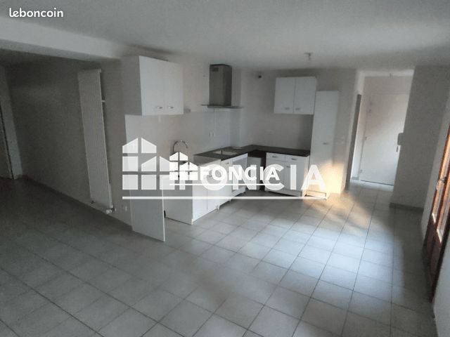 Appartement à louer, 101m², Barraux