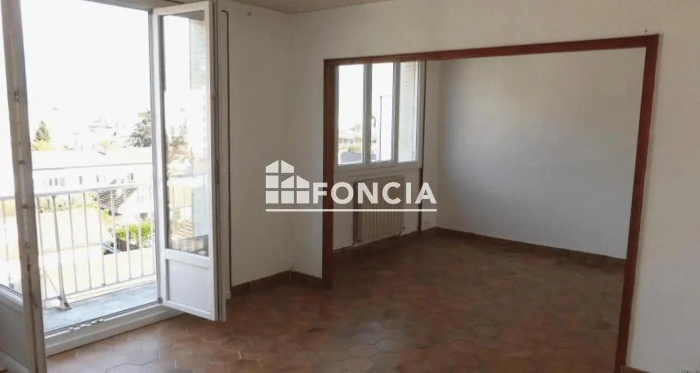 Appartement à louer, 69m², Fontaine