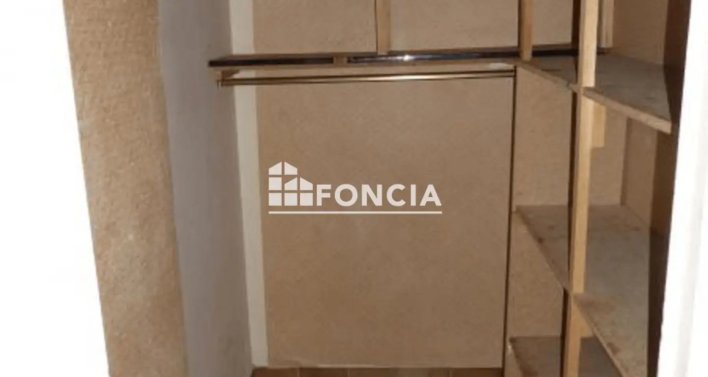 Appartement à louer, 69m², Fontaine