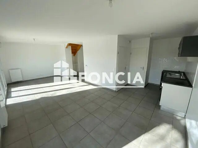 Maison à louer, 80m², Bassens