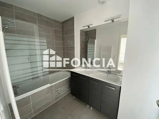 Maison à louer, 80m², Bassens