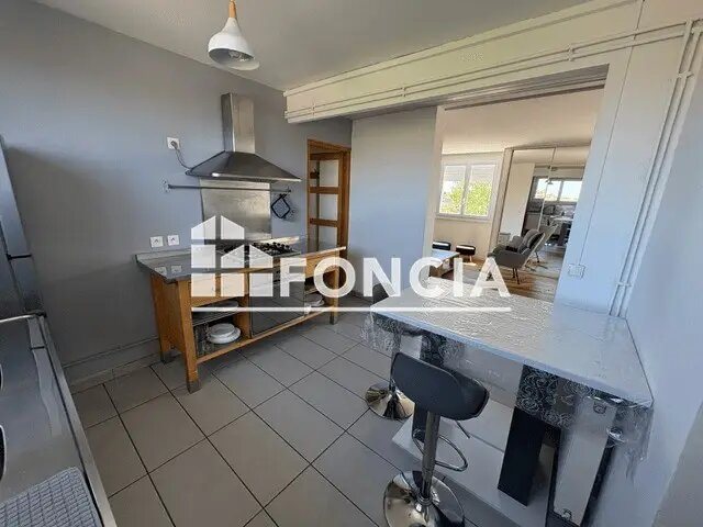 Appartement à louer, 72m², Talence