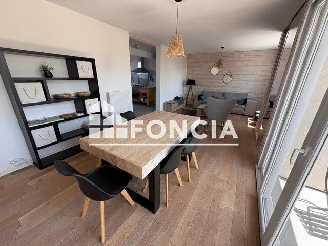 Appartement à louer, 72m², Talence