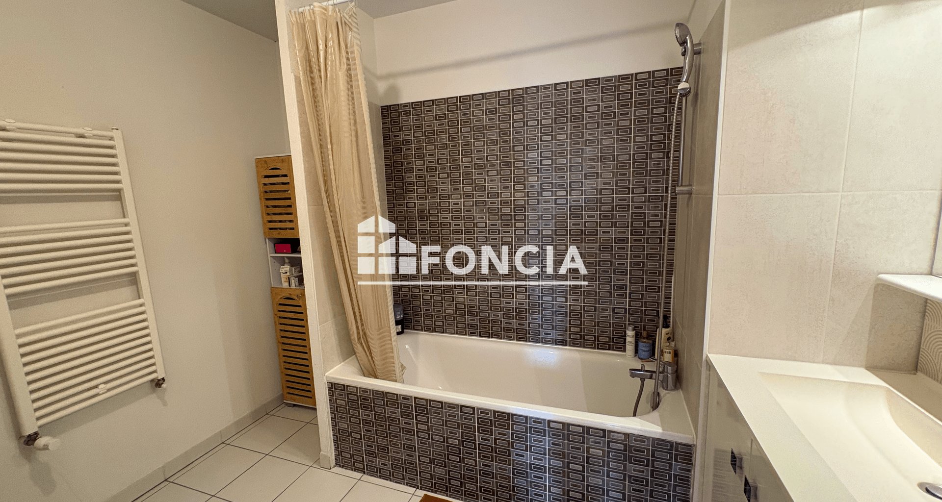 Appartement à louer, 62m², Bègles