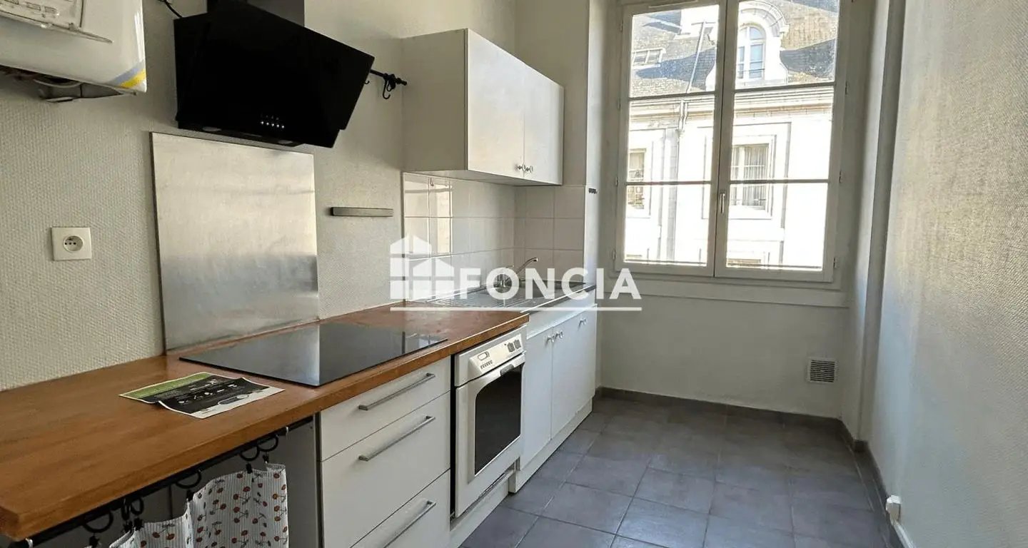 Appartement à louer, 73m², Orléans