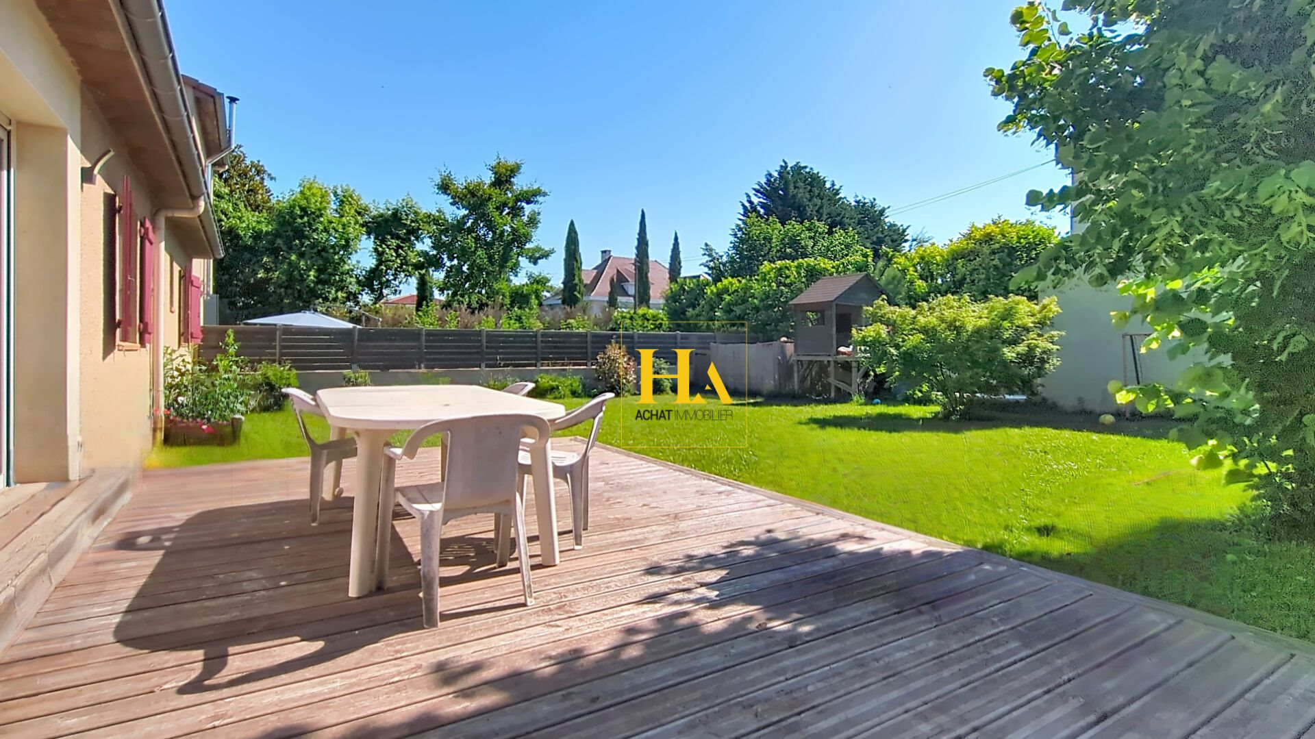 Maison à vendre, 113m², Bésayes