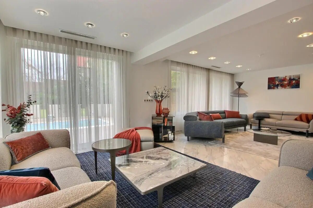 Maison à louer, 180m², Courbevoie