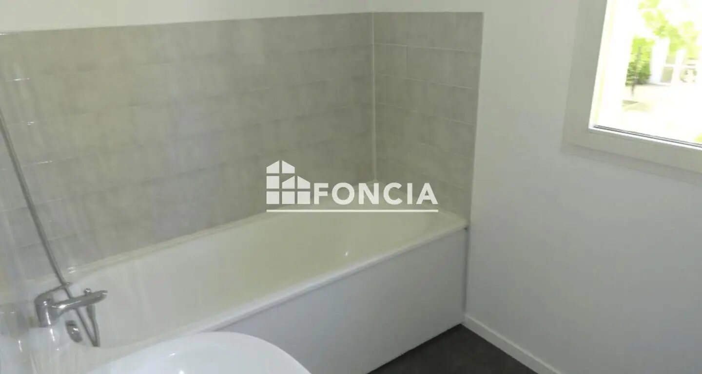 Appartement à louer, 68m², Groslay
