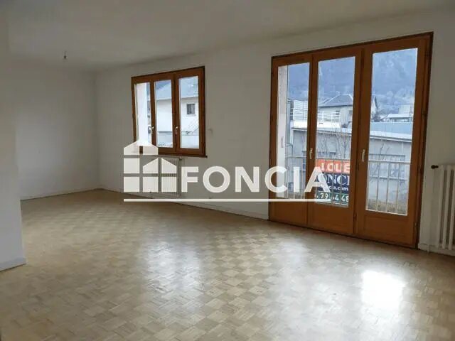 Appartement à louer, 67m², Saint-Jean-de-Maurienne