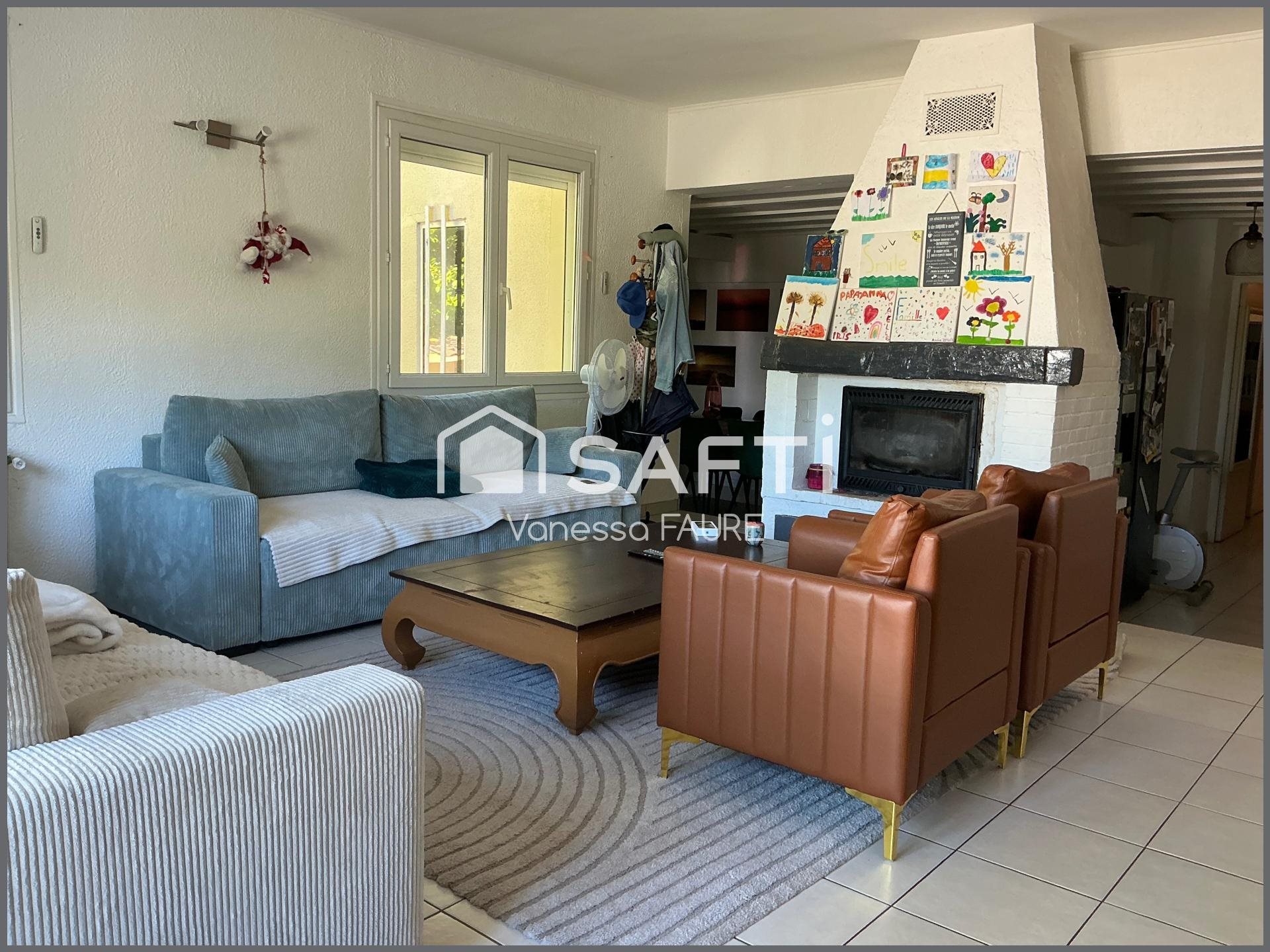 Maison à vendre, 152m², Saint-Genès-de-Lombaud
