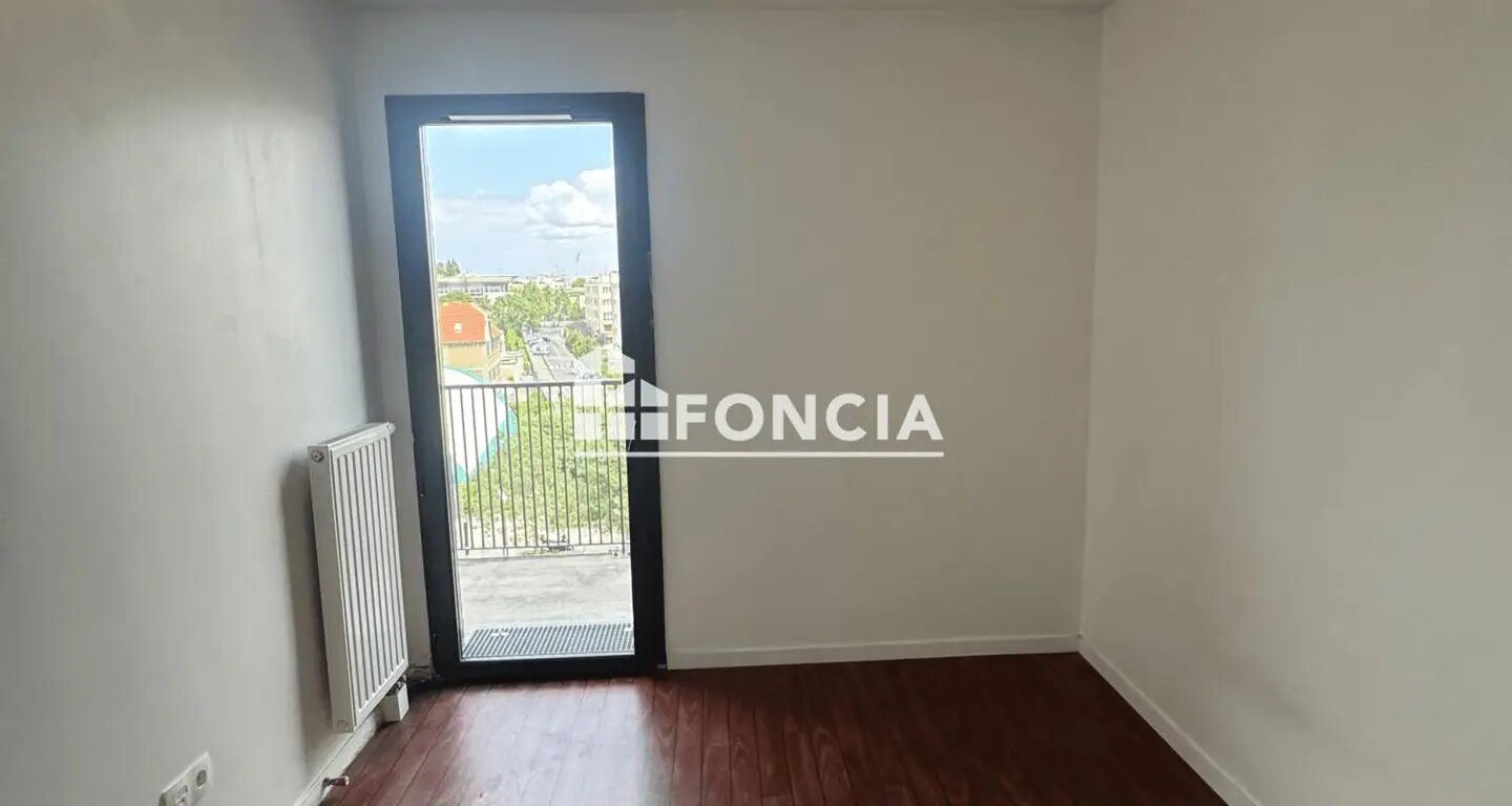 Appartement à louer, 67m², Colombes