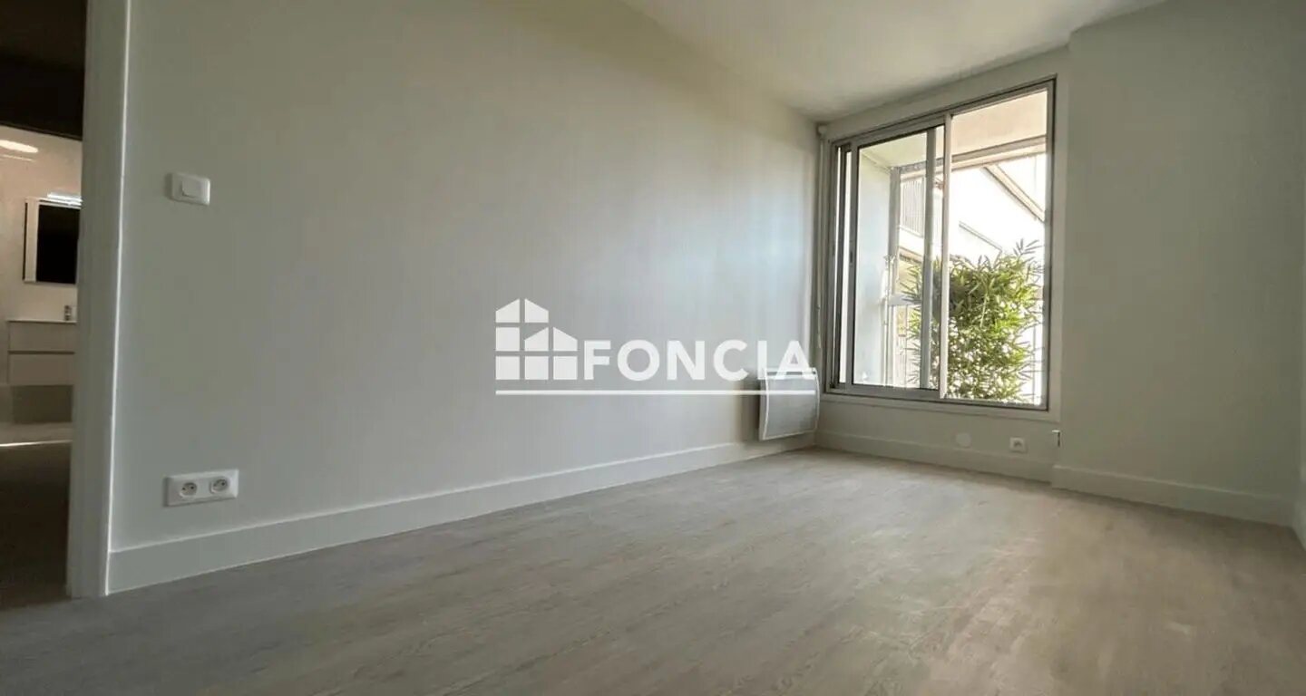 Appartement à louer, 18m², Chatou