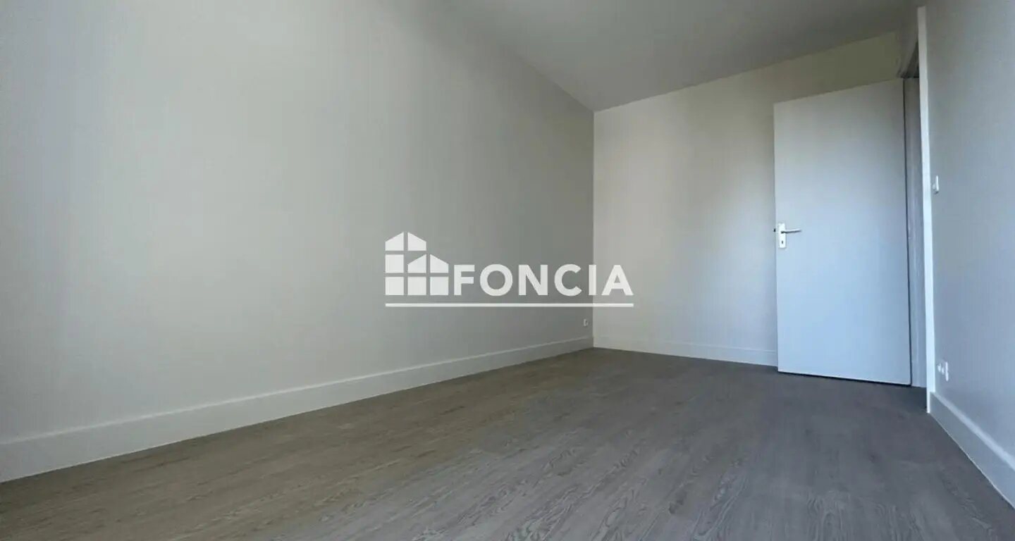Appartement à louer, 18m², Chatou