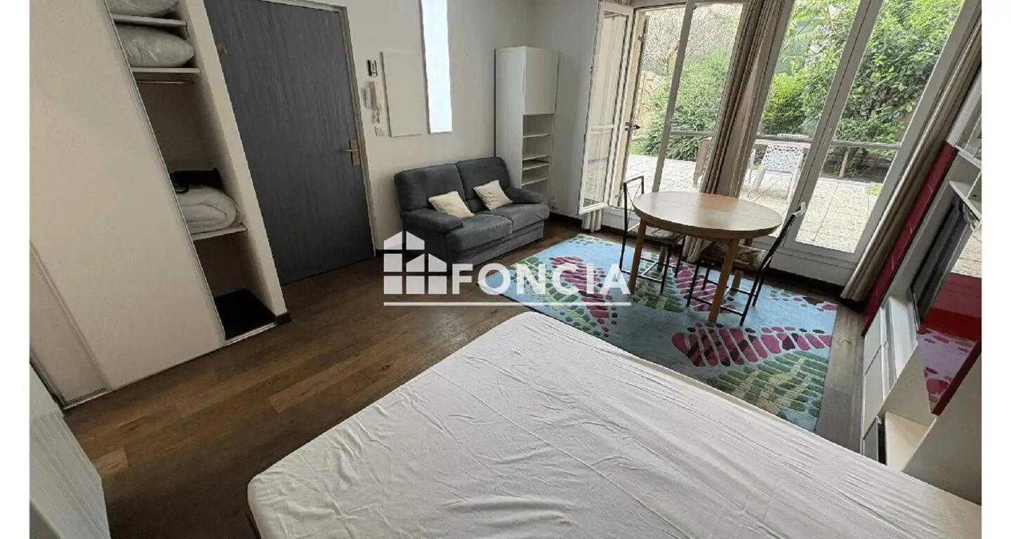 Appartement à louer, 30m², Bougival