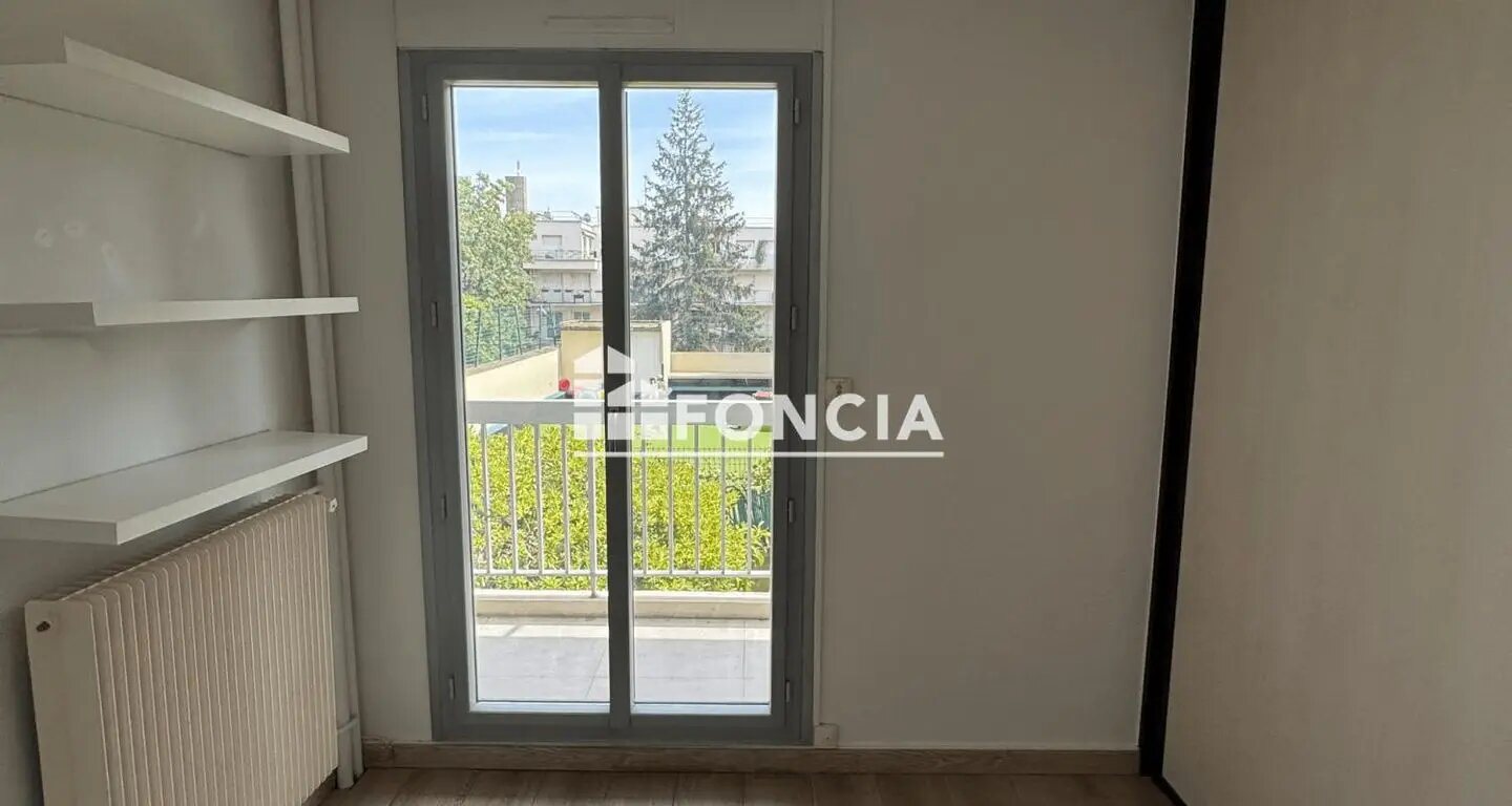 Appartement à louer, 39m², Courbevoie
