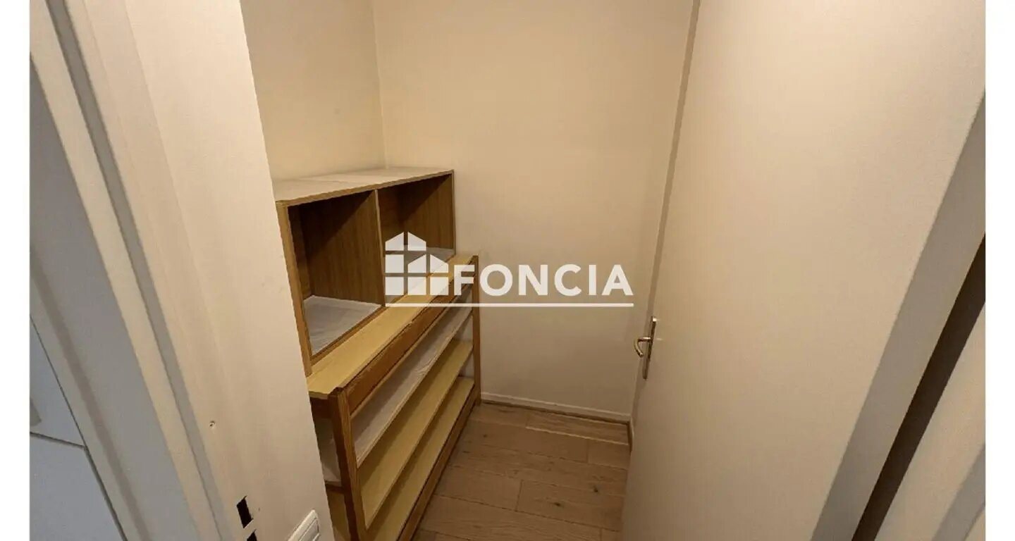 Appartement à louer, 54m², Suresnes