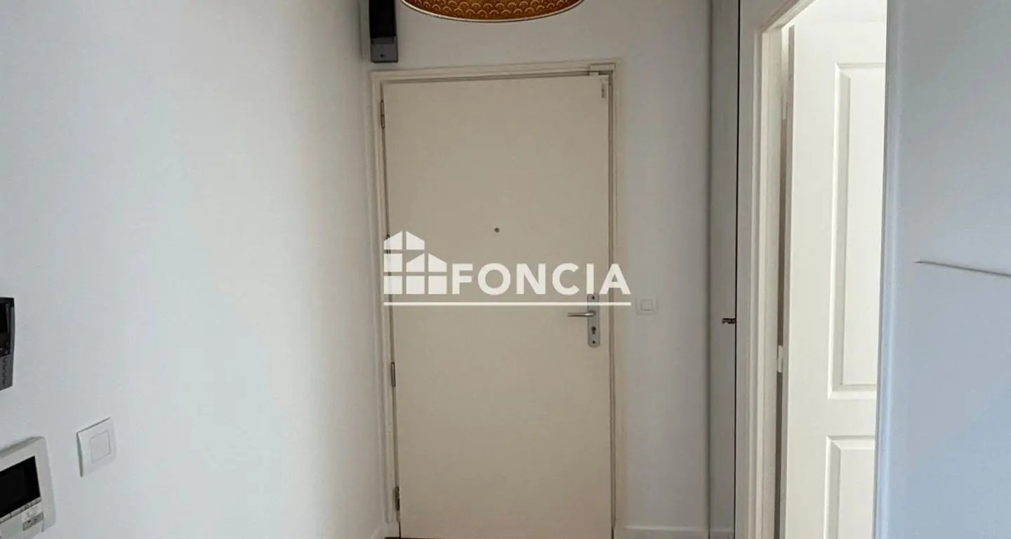Appartement à louer, 102m², Courbevoie
