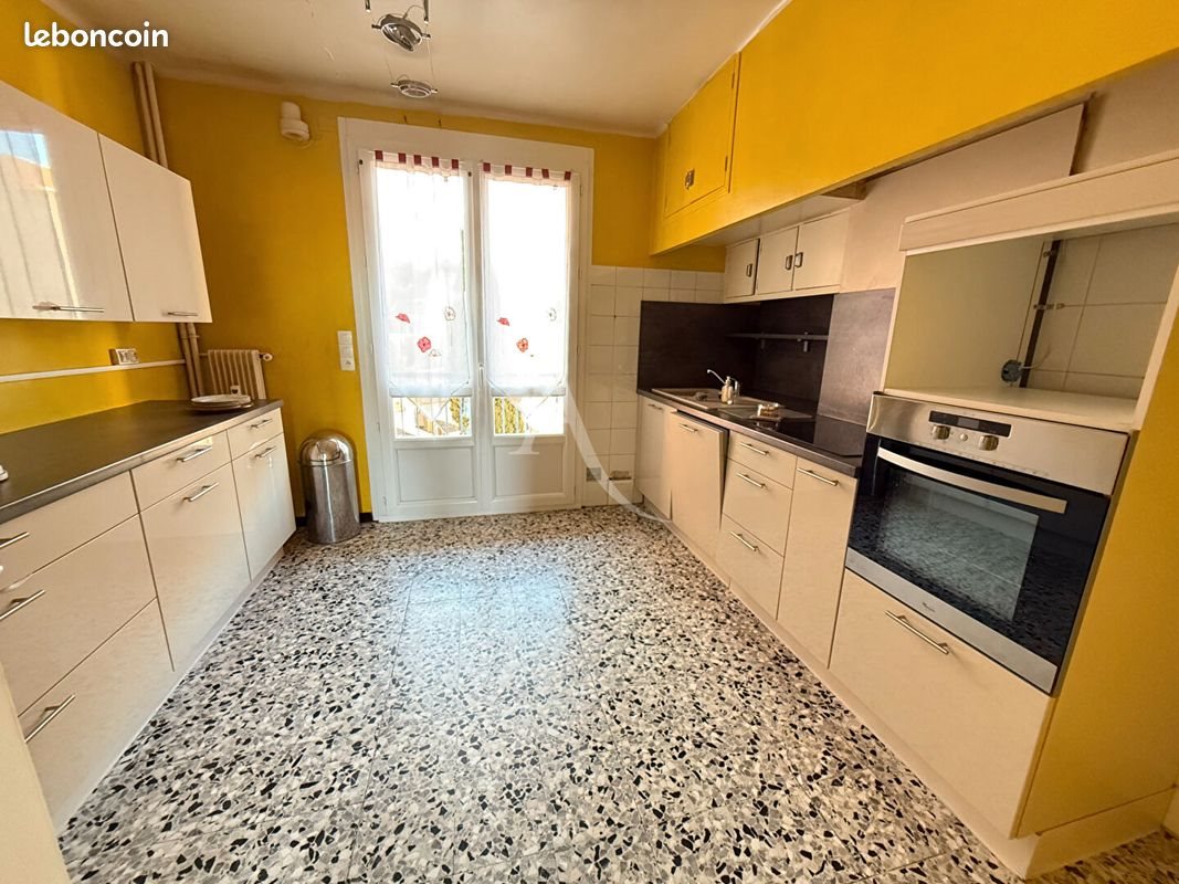 Appartement à louer, 120m², Nîmes