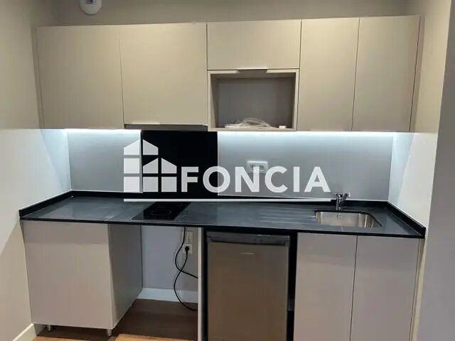 Appartement à louer, 40m², Saintes