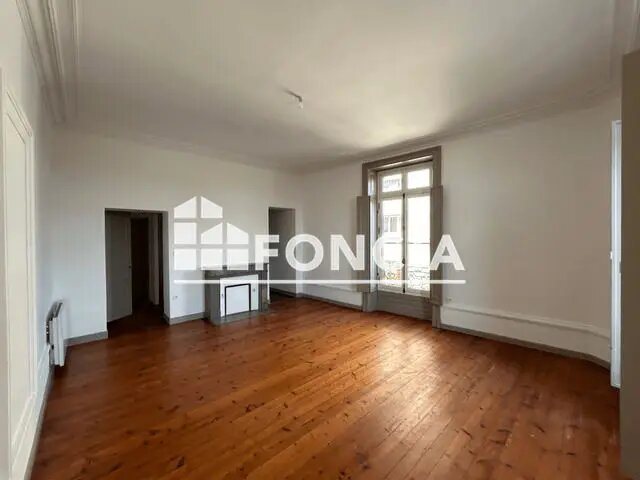 Appartement à louer, 63m², Saintes