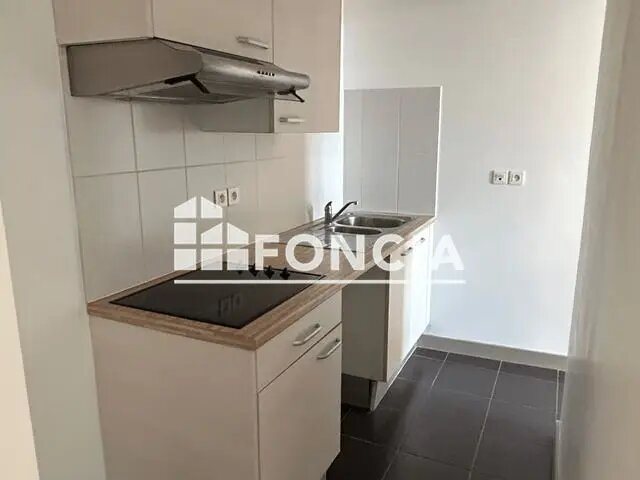 Appartement à louer, 63m², Saintes