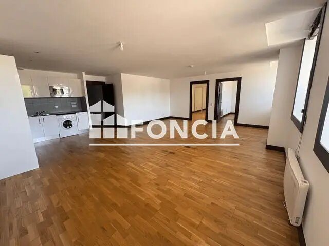Appartement à louer, 72m², Rochefort