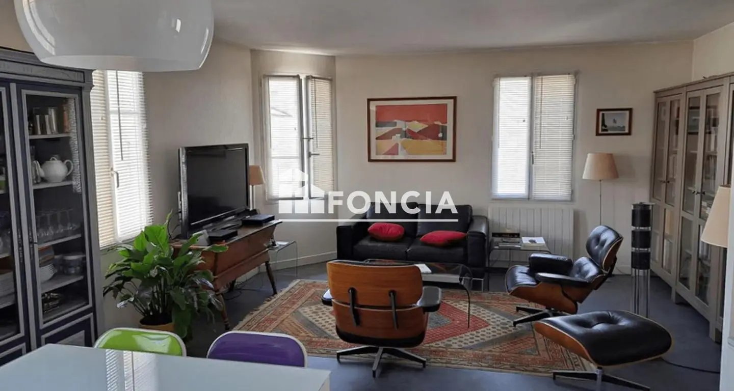 Appartement à louer, 62m², Rochefort